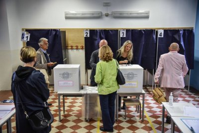 От нашите пратеници: В Италия гласуват до полунощ в предсрочните парламентарни избори