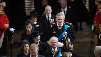 Симеон Сакскобургготски присъства на погребението на Елизабет II (СНИМКИ)
