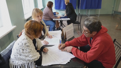 След пет дни гласуване референдумите, организирани от Русия в четири