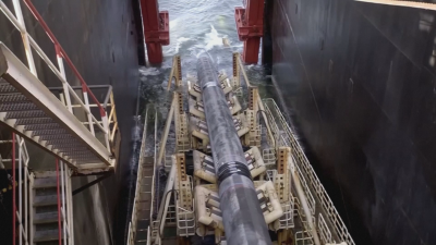 Необясними течове по два руски газопровода в Балтийско море край