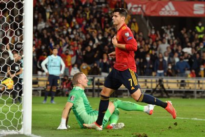 Испания победи Португалия с 1 0 в мач от 6 ия кръг