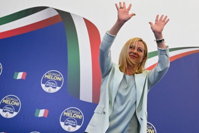 Убедителна победа за крайната десница и Джорджа Мелони на парламентарните избори в Италия