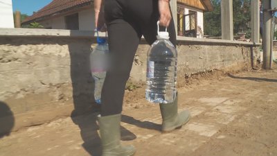 Държавата отблокира допълнителни количества питейна вода за пострадалите от наводненията
