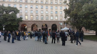 "БОЕЦ" излязоха на протест заради позицията на президента относно присъединяването на Украйна в НАТО