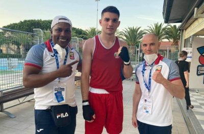 Пловдив излъчи новите шампиони на България по бокс при мъжете и девойките