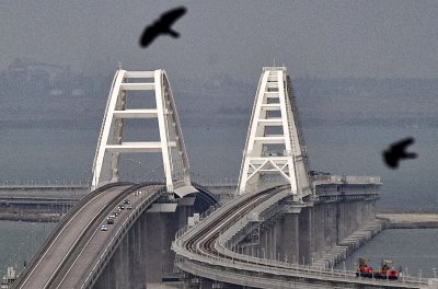 Възобновиха движението по Кримския мост