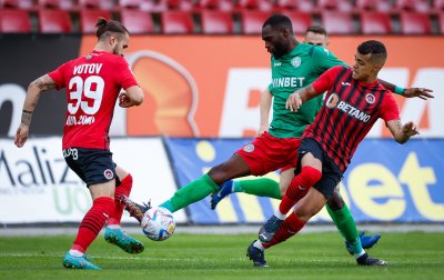 Гол от пряк свободен удар донесе трите точки на Локомотив Сф срещу Ботев Враца