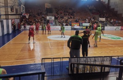 Берое победи Академик Пловдив у дома в Националната баскетболна лига