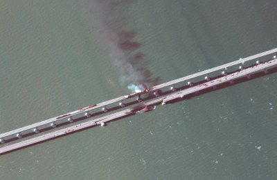 Спецслужбите: Взривеният на Кримския мост камион никога не е бил на територията на България