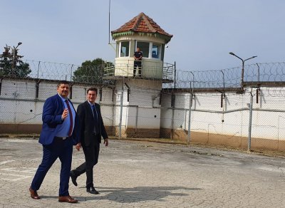 Министърът на правосъдието Крум Зарков посети затвора в Плевен Целта
