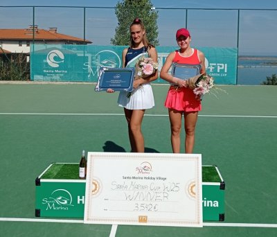Денислава Глушкова триумфира с титлата на турнира за жени в Санта Марина