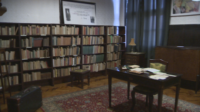 Ново музейно пространство - личната библиотека на Симеон Радев в София