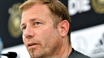 Шалке 04 уволни старши треньора Франк Крамер потвърдиха от германския
