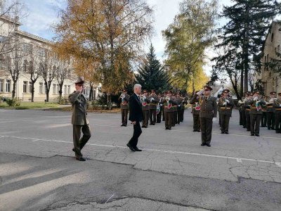 Трябва да се направи оценка на риска за Българската армия