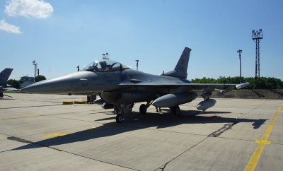 НС прие на първо четене проекта за закупуване на още осем самолета F-16
