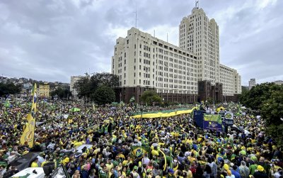 Действащият президент на Бразилия Жаир Болсонаро призова поддръжниците си да