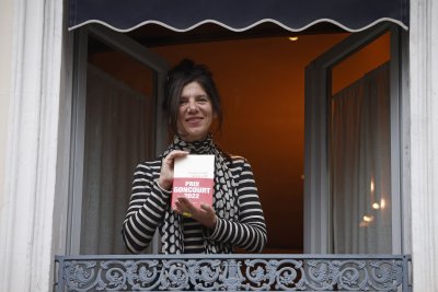 Брижит Жиро спечели френската литературна награда "Гонкур" за 2022 година