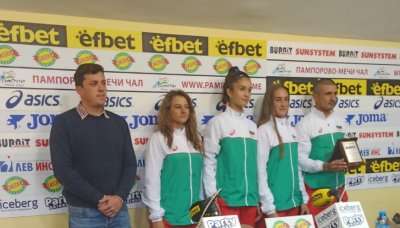 Състезателките от националния отбор на България по тенис за девойки