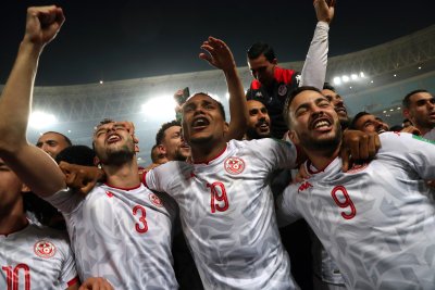 Световната федерация по футбол ФИФА предупреди Тунис че участието им