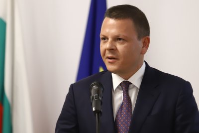 Министър Алексиев: Няма да има компромис, ако концесионерът на летище София не изпълнява задълженията си