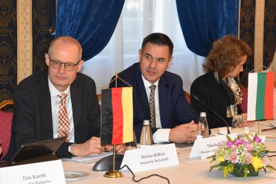Всички германски компании, които развиват бизнес у нас, биха инвестирали отново в България