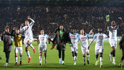 Отборът на Наполи постигна деветата си поредна победа в Серия