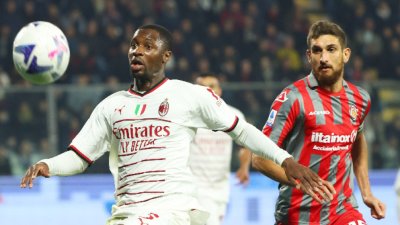 Милан се отдалечи от върха в Серия А след нулево реми с Кремонезе
