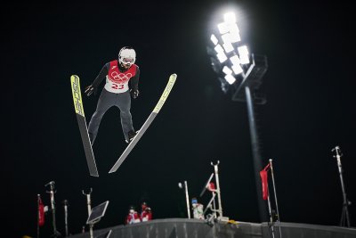 Най добрият български ски скачач Владимир Зографски започна новия сезон с