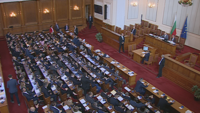 Депутатите продължават дебатите по промените в Изборния кодекс