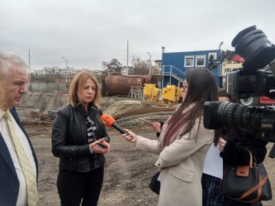Разширяването на третата линия на метрото върви по план, заяви кметът Фандъкова