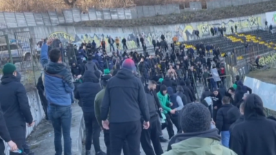 Масов бой на агитки в Перник - изпочупени автомобили и задържани