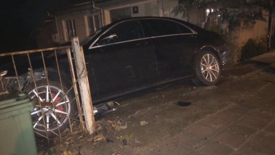 14-годишен шофьор се удари в ограда на къща в село Йоаким Груево