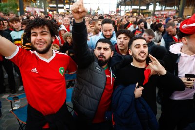 Стотици младежи от марокански произход излязоха по улиците на Брюксел