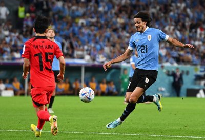 Отборите на Уругвай и Южна Корея завършиха наравно 0 0 в