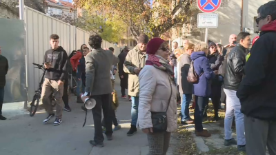 Протест във Варна срещу събарянето на емблематична за града сграда