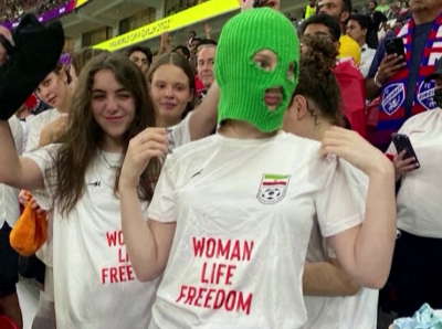 Pussy Riot с демонстрация в подкрепа на иранските жени (видео)