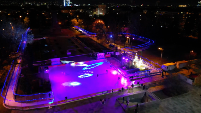 Леденият парк в София се готви за първите си посетители (ВИДЕО)
