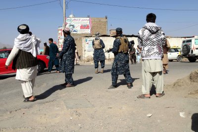12 души са били публично бити с камшик от талибаните на стадион в Афганистан