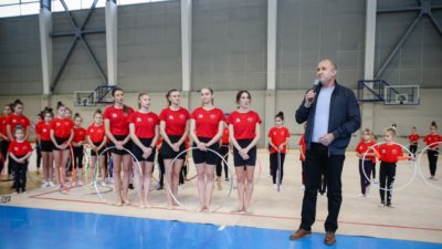 Президентът Радев уважи благотворителната тренировка на олимпийските шампионки от ансамбъла