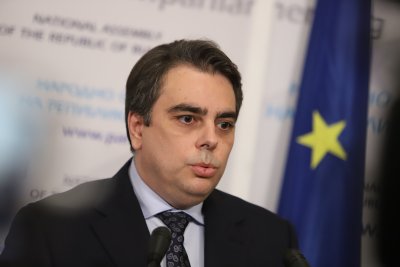 Съпредседателят на Продължаваме промяната Асен Василев коментира критиките на държавния