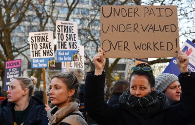 Първа национална стачка на медицинските сестри от общественото здравеопазване във