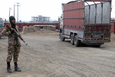 Най-малко 19 души загинаха при експлозия на цистерна в тунел в Афганистан