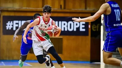 Младият 15 годишен баскетболист Михаил Калинов бе избран за Спортист на