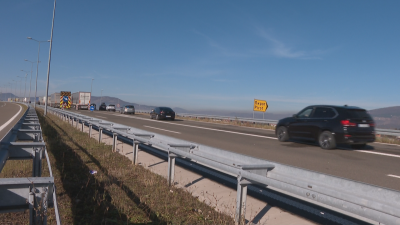 Извънредното положение в Пирот остава в сила, затворена е магистралата към България