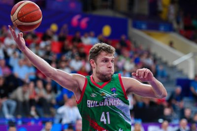Българският баскетболист Александър Везенков беше избран за Спортист на годината