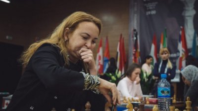 Антоанета Стефанова с три победи, две ремита и четири поражения в първия ден на световното по блиц шахмат
