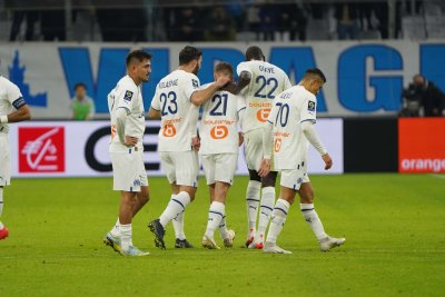 Олимпик Марсилия поднови ударно сезона си във френската Лига 1