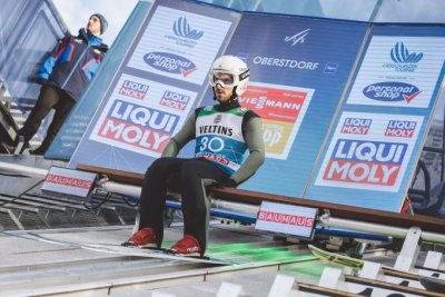 Българският ски скачач Владимир Зографски се нареди 21 ви в първия