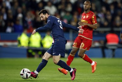 Меси се завърна с гол при победата на ПСЖ с 2:0 над Анже в Лига 1