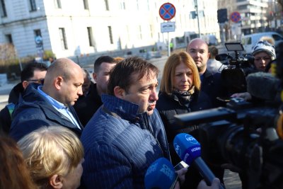 Регионалният министър и кметът Фандъкова инспектираха жълтите павета в центъра на София
